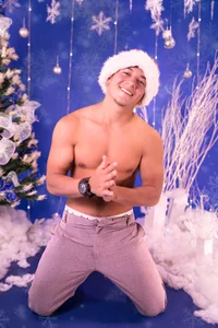 MagnusKnight_の💪❄️ Cold outside, but I can warm you fast.の 2枚の写真