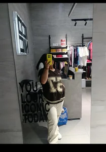 Briana_Goldd Public Pic 3