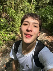 Noah_Kirk_ Public Poză