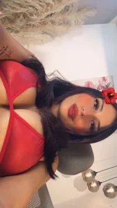 KateOwens_: Today I felt too dangerous not to take photos👀 ( 2 фото)