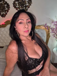 AlexandraMilf1's sexy Black lingerie Sex Photo 1