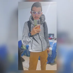 Public de ANDYBLAKEE2025  4 Imagens