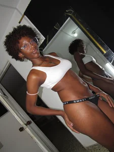 LeinFoxxのsexy blackの 8枚の写真