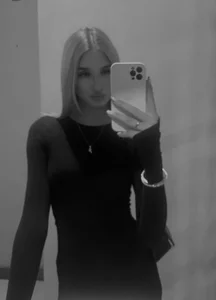 Danger_Bella Public Foto