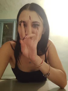 linaguuney2 Public Hình 4