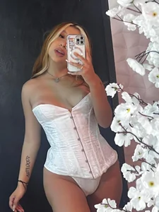 CamilleMilano Sexy girl 🖤😈 Foto 5