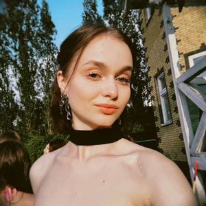 LillianPerry Public  5টি ছবি