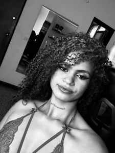 Saray-sexy1 Black and white 🖤🤍 Pic 4