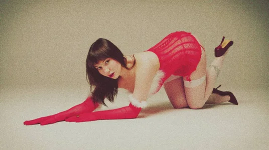 come_in_bed pin-up christmas girl Pic 3