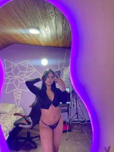 new mirror de Shaarongp  2 photos