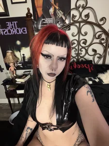 Bettieee_Agura Public Pic 4