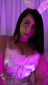 niky_smit: Give it my heart if you would fuck me...🐰💜 ( 5 фото)