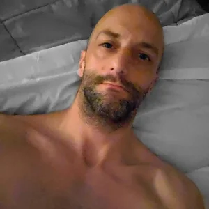 Hot_Stud_360 Public Pic 2