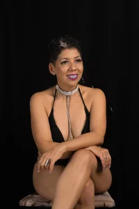 Julianewell welcome hony Pic 2