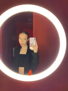 TinaHumil Selfie Pic 2