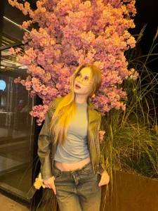 DebraSchneider I love walking...I feel alive😇 Pic