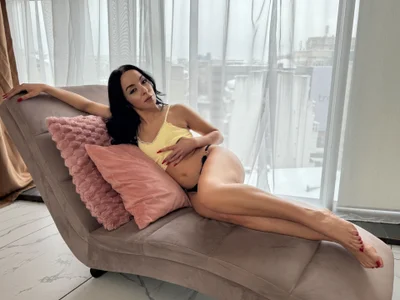 NicolleTores It's getting hot in here 😈👀 Pic 3