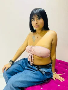 Gabriela_pink_x Public Pic 5