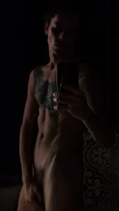 William_Henry_ A little bit of dark eroticism Bilde 7