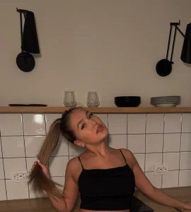 Mavis_Willis kss kssss Immagine  5