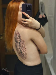 red__dizzy my new tattoo Pic