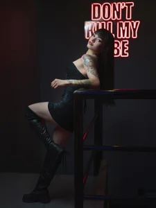 Mia_Monroee Captured in Pure Beauty Foto 5