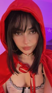 tallulah_levine kullanıcısının red hood albümü -  3 fotoğraf