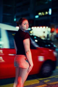 ThreeshaWhite HONG KONG 1 Immagine  3