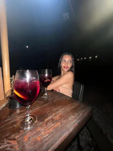 Carohorny4u: Salut! 🍷 ( 2 фото)