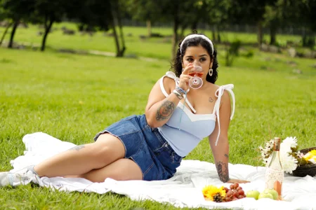 sophiaamethystt Picnic day Pic 6