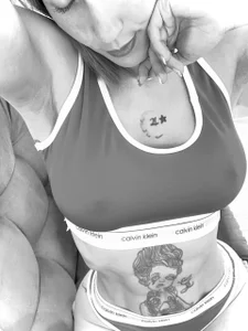 Cassie_Klein11 BLACK & WHITE 사진 3