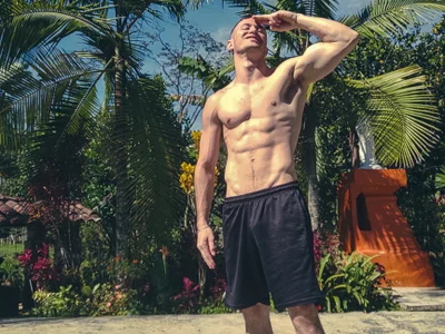 AxelFairchaild come to over mer Pic 3