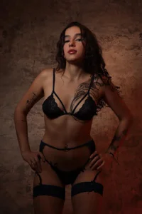 RobinAndAce_ Public Pic 4