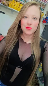 arianna_blonde Public Pic 4