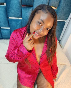 EylinSmith1_ Im new here.. Know me!! Poză 2