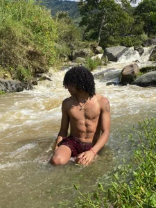 Isaac_walls One day in the river Pic 2