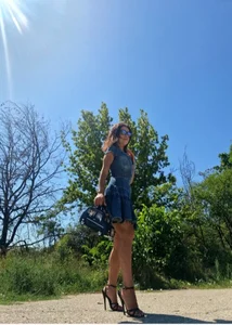 Lissabeta Domina heels on street Immagine  5