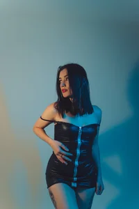 CamileHolmes New Look Pic 4