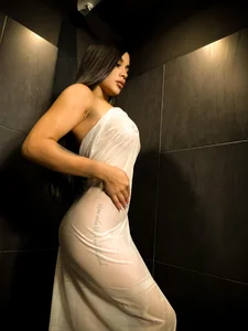 BiancaPierce Let's take a hot shower Foto