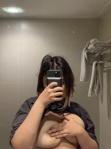 cherrypluss XXX nøgenfoto 1