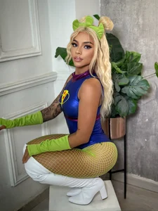 pretty_pettite do you think you can save me?🍕💚🌀 圖片 2