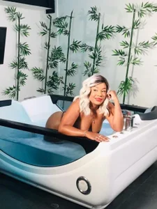 dannaahbrown: Sexy Lady ( 3 фото)