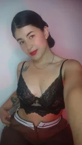 Nina_harper_ Public Pic 2