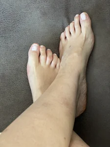 fixi_84のFixis Füße Teaserの 4枚の写真