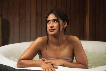 agatha_jener Want to take a bath with me?💦💦 Billede