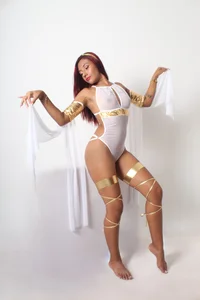 naomi_kyse: Your halloween with me ( 2 фото)