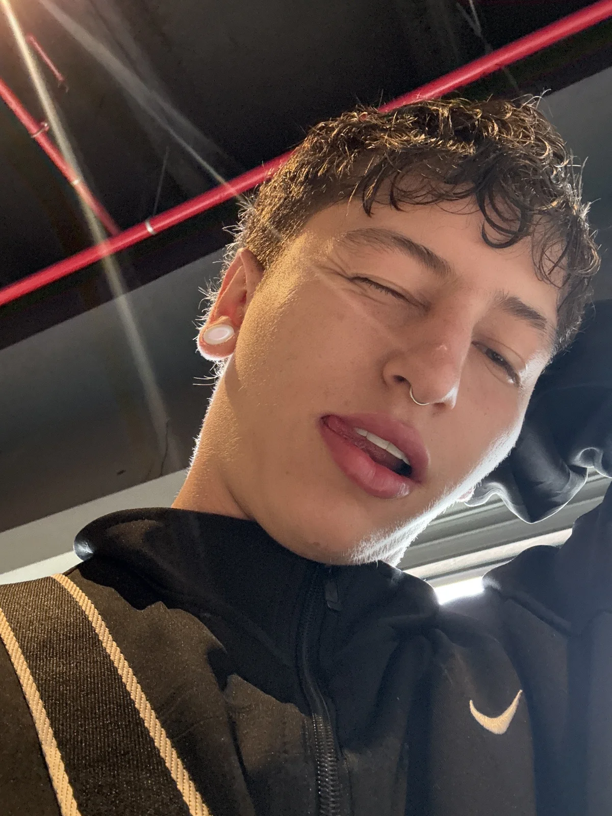 صور ARON_LUXX الرائجة  2041