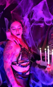 JulianaCarterのMerlina ✝️の 2枚の写真