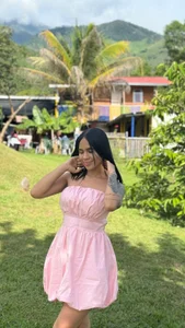 scarlett__evans_ Camping Day 🥰 Immagine  3