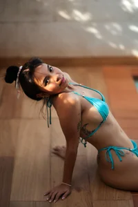 sophieblake69 Pool day ! 💙💙 Immagine  2